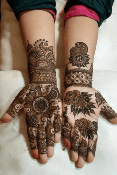 Classic Mughal-Inspired Mehndi Design
