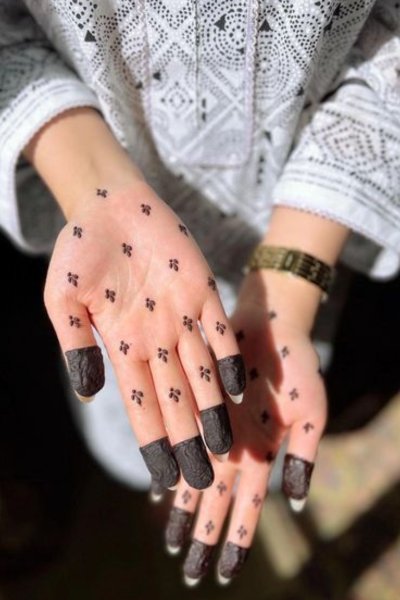 Dotted Pore Classic Mehndi Design